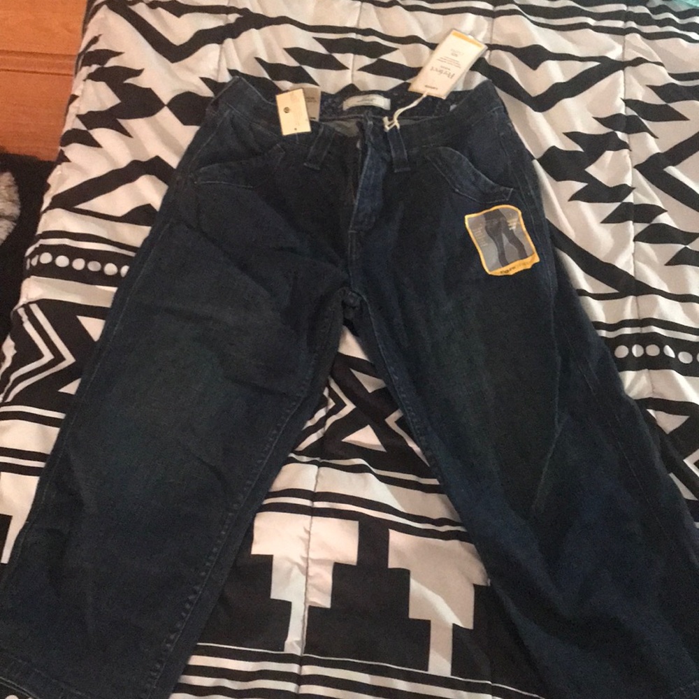 Brand new Levi Capri blue jeans